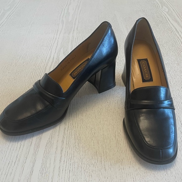 COACH Black Heel Shoes/ Made in Italy Sz 6-pre authenticated - Picture 2 of 6